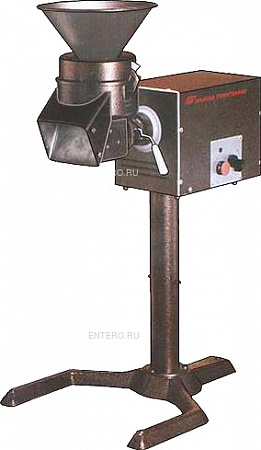 Универсальная кухонная машина УКМ-08