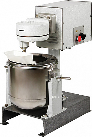 Универсальная кухонная машина УКМ-14