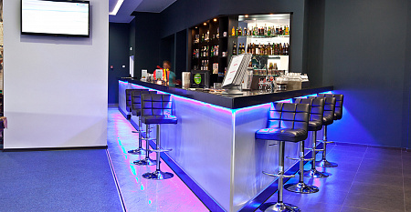 Боулинг-бар №1