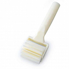 Ролик для теста  6 см. пласт.