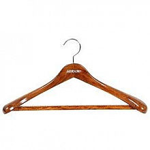 Вешалка дерев. с широк. плечиками, с антискольз. покр. 46,5см, орех